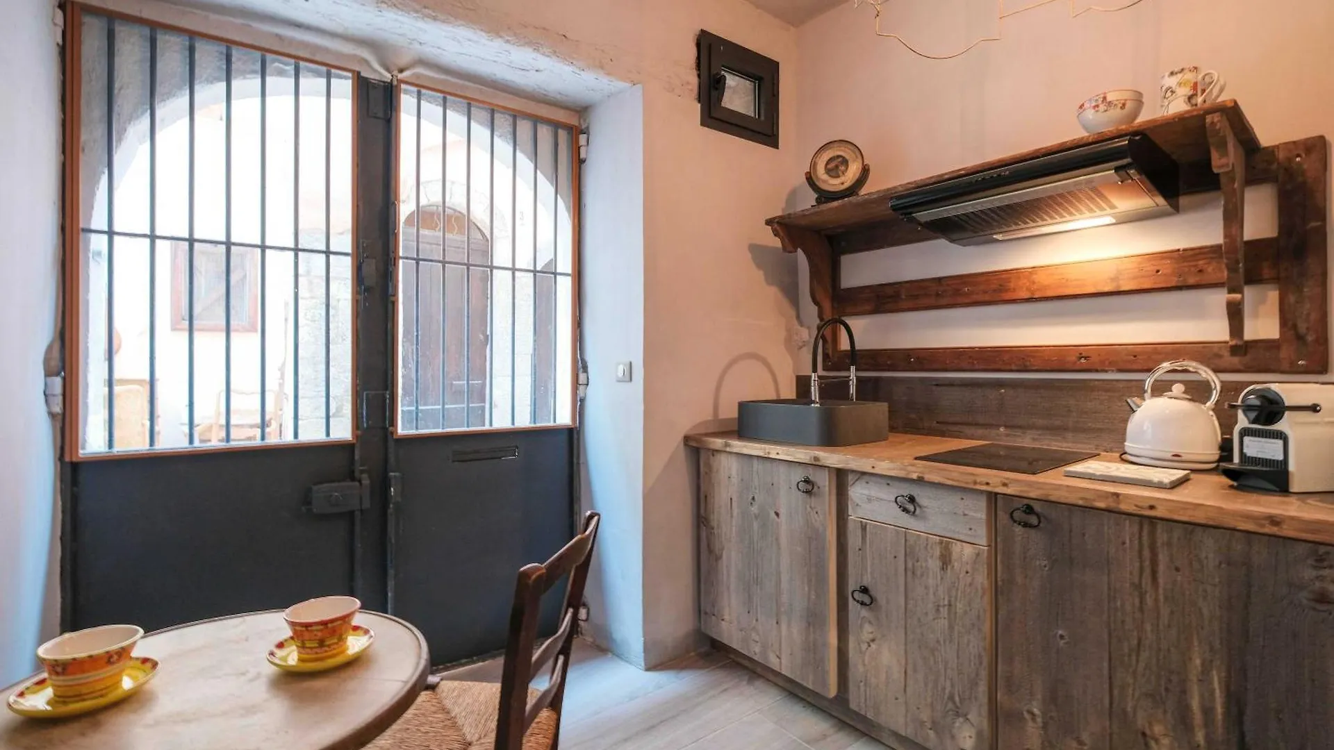 Charming Studio In The Heart Of Cannes 0*,  France